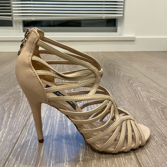 Size 39 (8.5) Evernew heeled sandals - Picture 7 of 8
